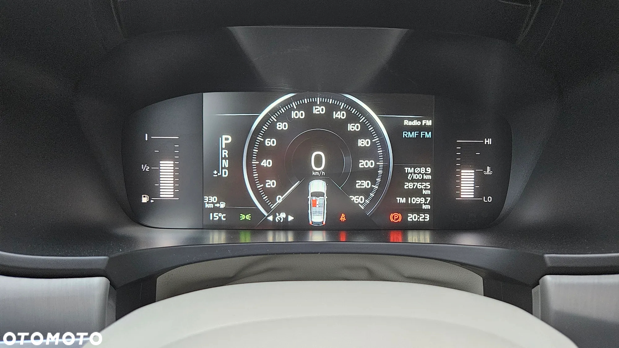 Volvo V90 D4 Momentum - 28