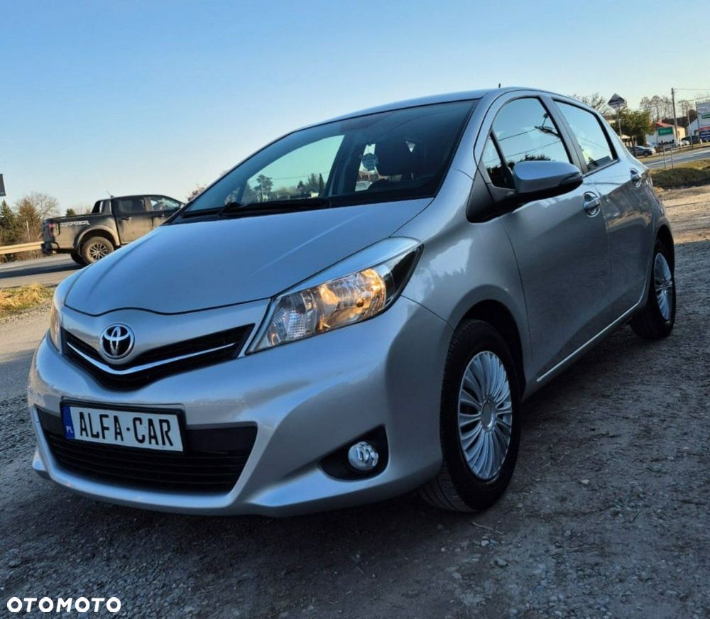 Toyota Yaris - 12