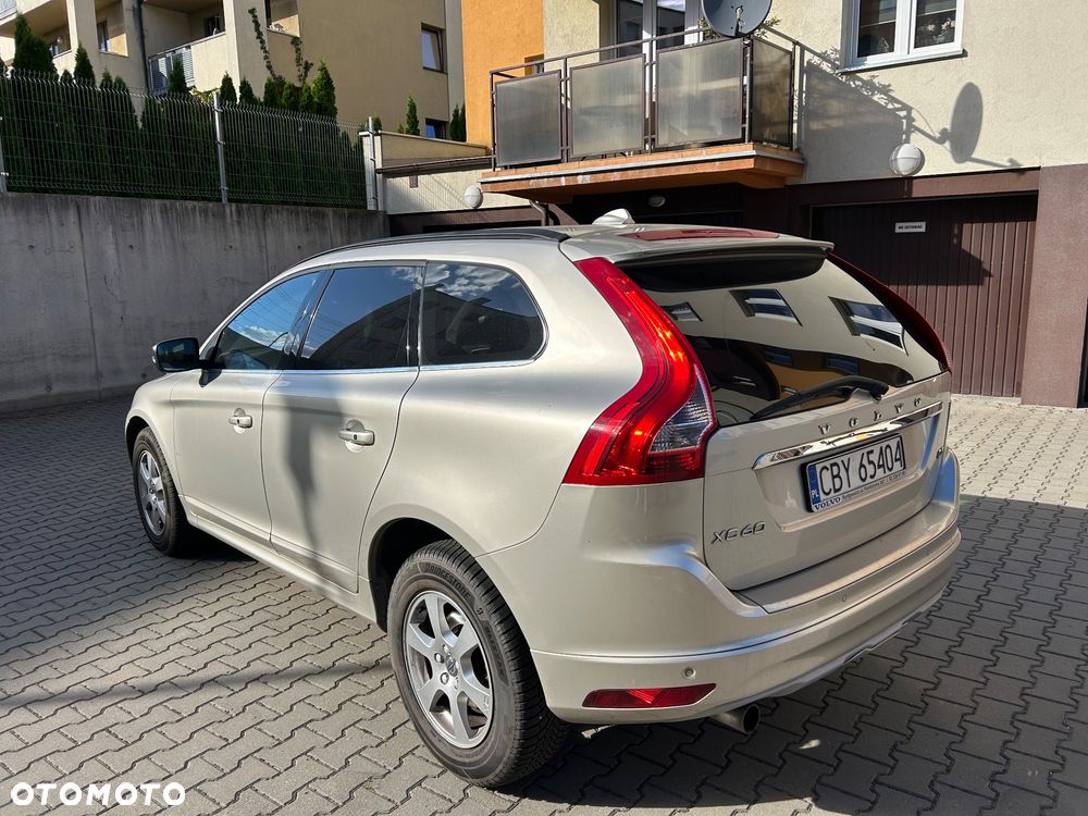 Volvo XC 60 D3 Drive-E Momentum - 3