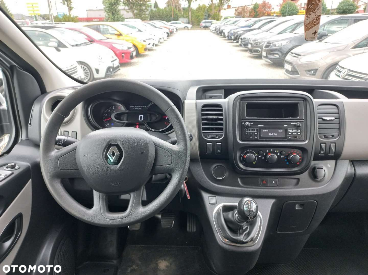 Renault Trafic - 21