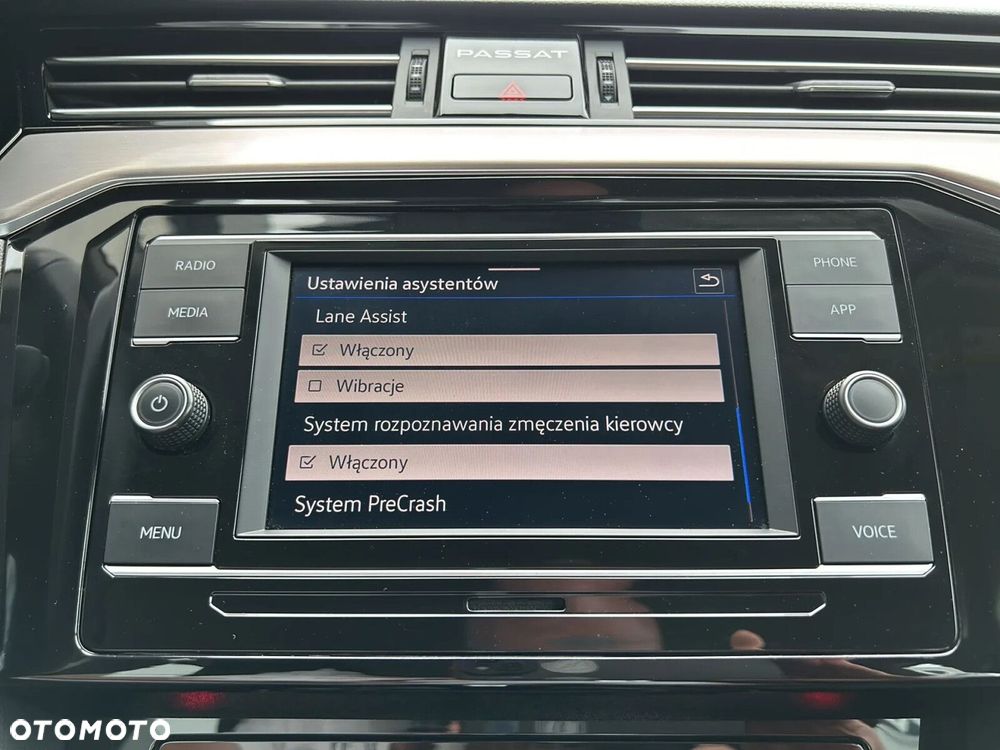 Volkswagen Passat Variant 2.0 TDI Elegance DSG - 31