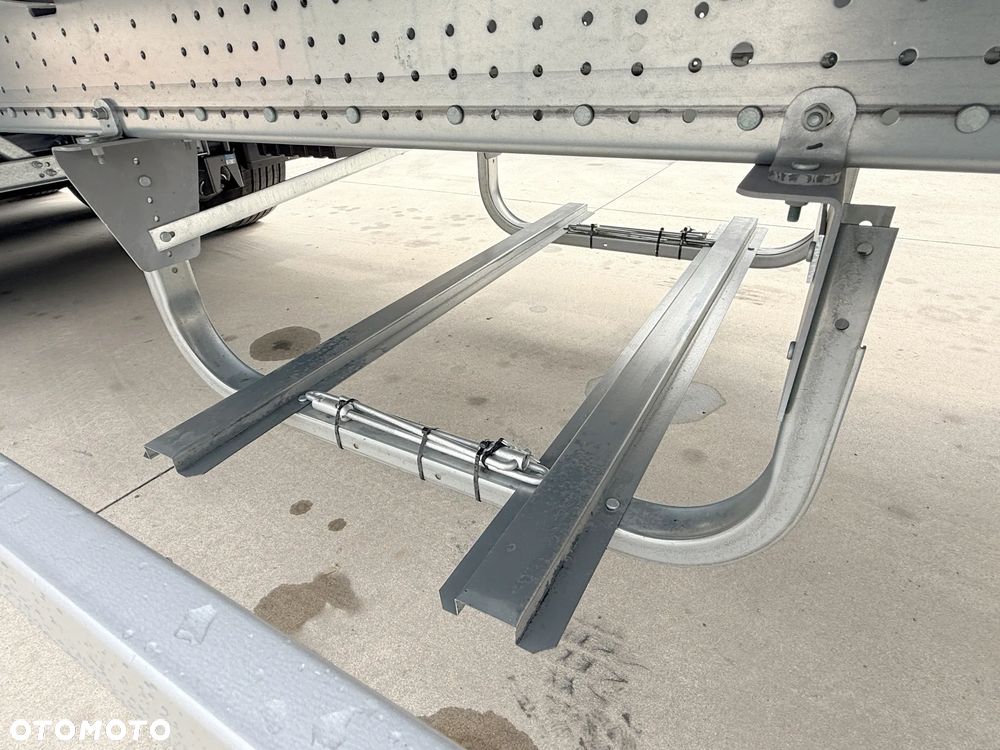 Schmitz Cargobull MEGA VARIOS - 27