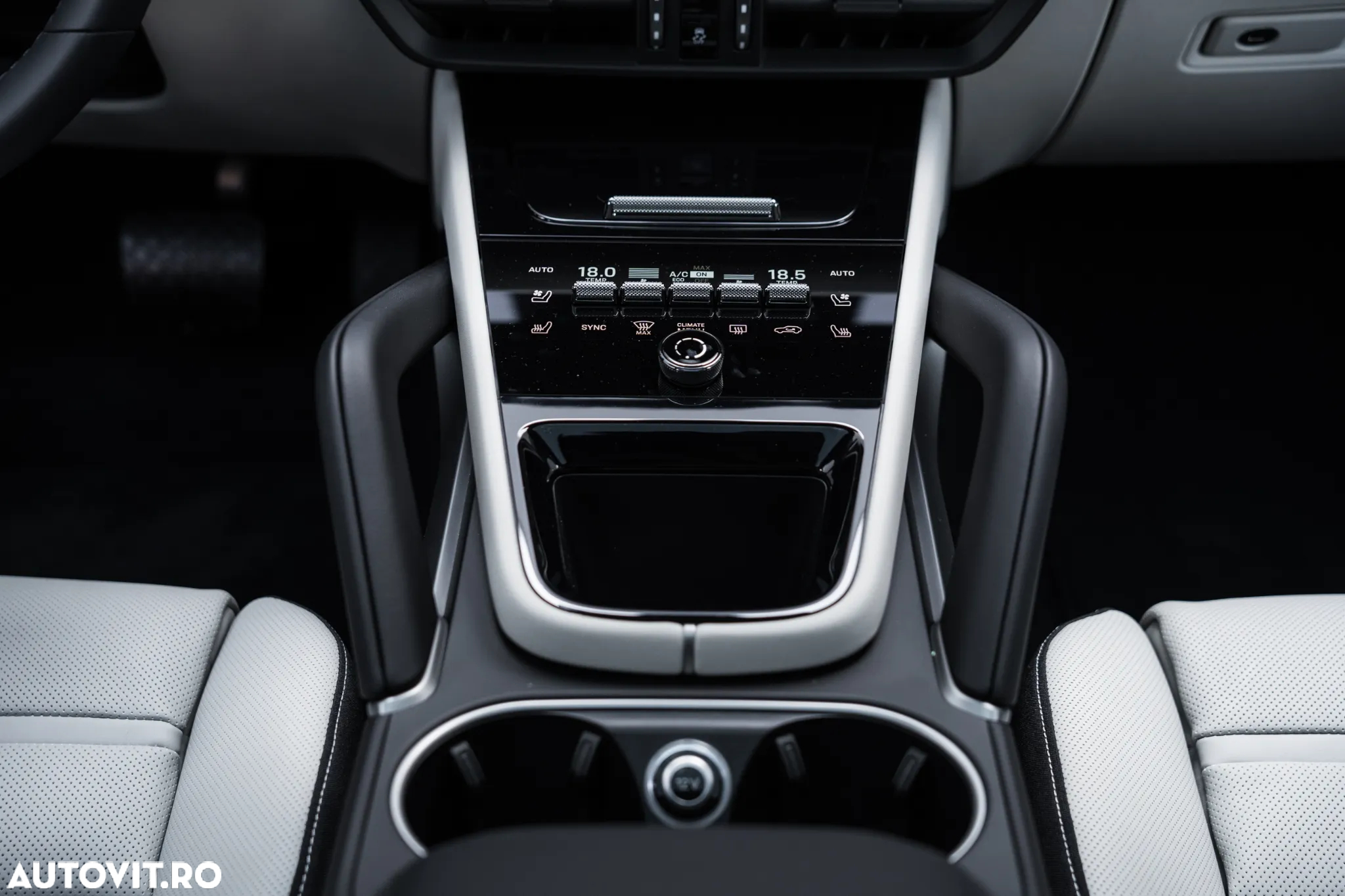 Porsche Cayenne Coupe - 30