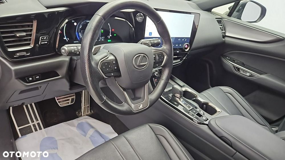 Lexus NX 450h+ Omotenashi AWD - 10