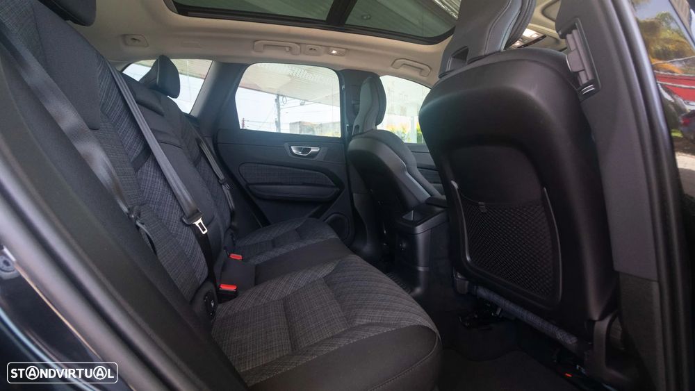 Volvo XC 60 2.0 T6 PHEV Core AWD - 12
