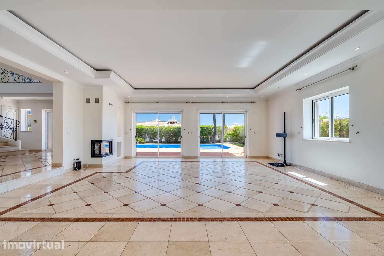 Moradia Isolada T4+2 com Piscina Privada - Grande imagem: 5/46