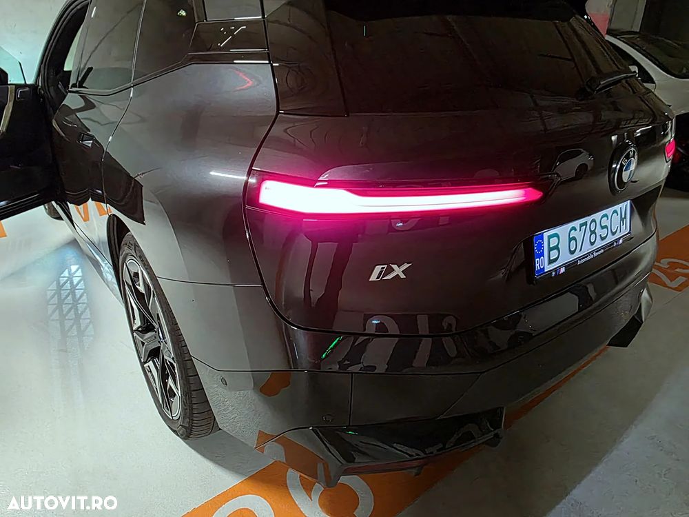 BMW iX xDrive50 - 6