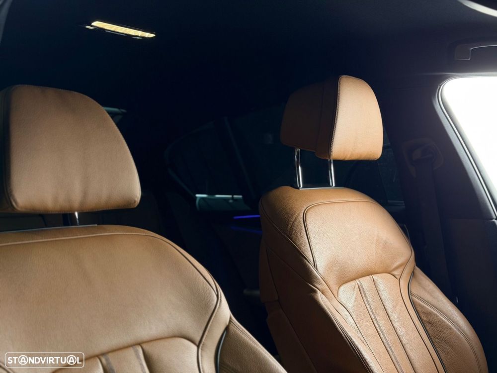 BMW 530 e iPerformance Line Luxury - 36