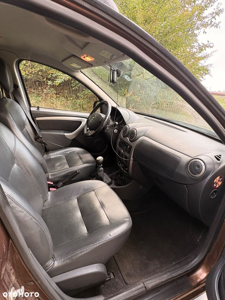 Dacia Duster 1.5 dCi Laureate - 11
