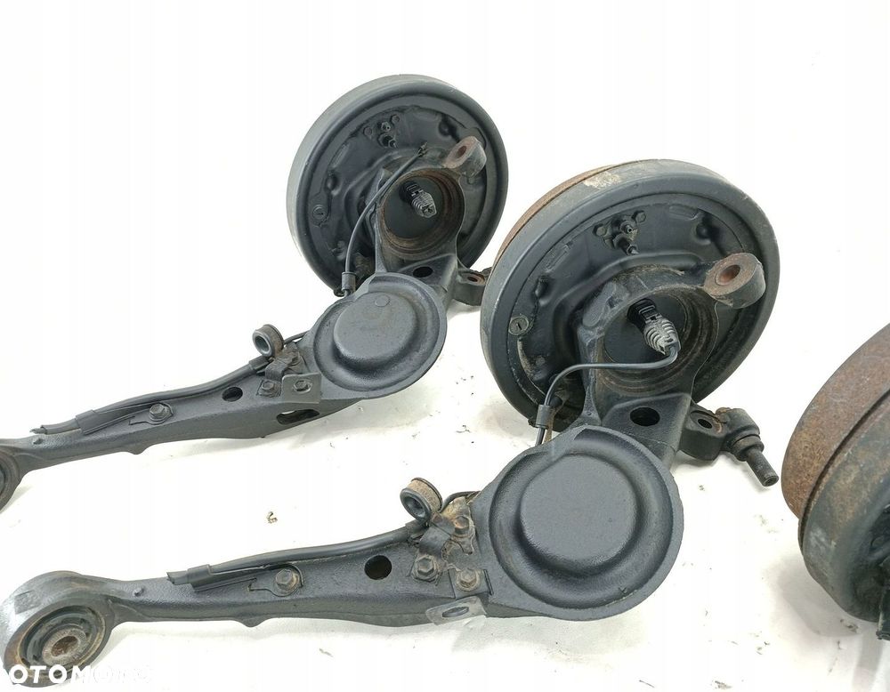 WAHACZ PIASTA PRAWY TYLNY TYŁ TOYOTA RAV4 I 94-00 2WD SUPER STAN - 4