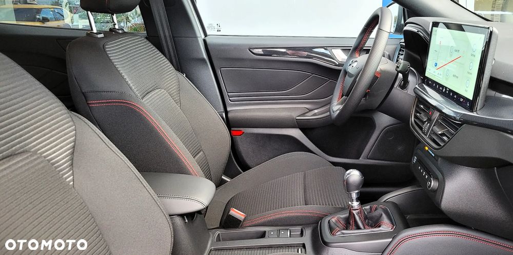 Ford Focus 1.0 EcoBoost ST-Line X - 9