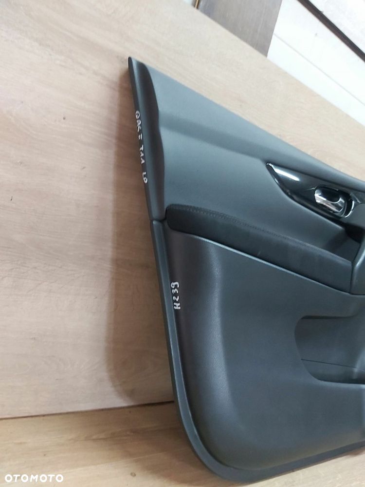 Nissan Qashqai II J11 boczek drzwi lewy przód tapicerka 80977-4EA1A - 4