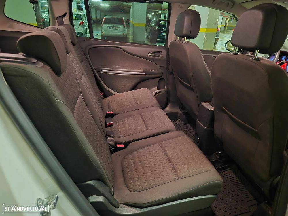 Opel Zafira 1.6 CDTi Executive - 22