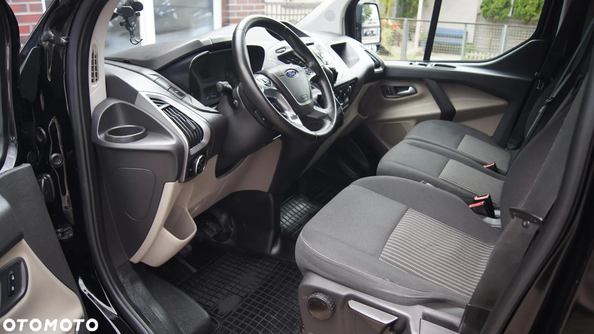 Ford Transit Custom 310 L2H1 Limited - 9