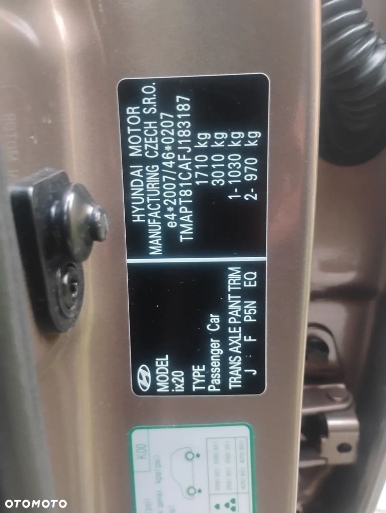Hyundai ix20 1.4 Premium - 34