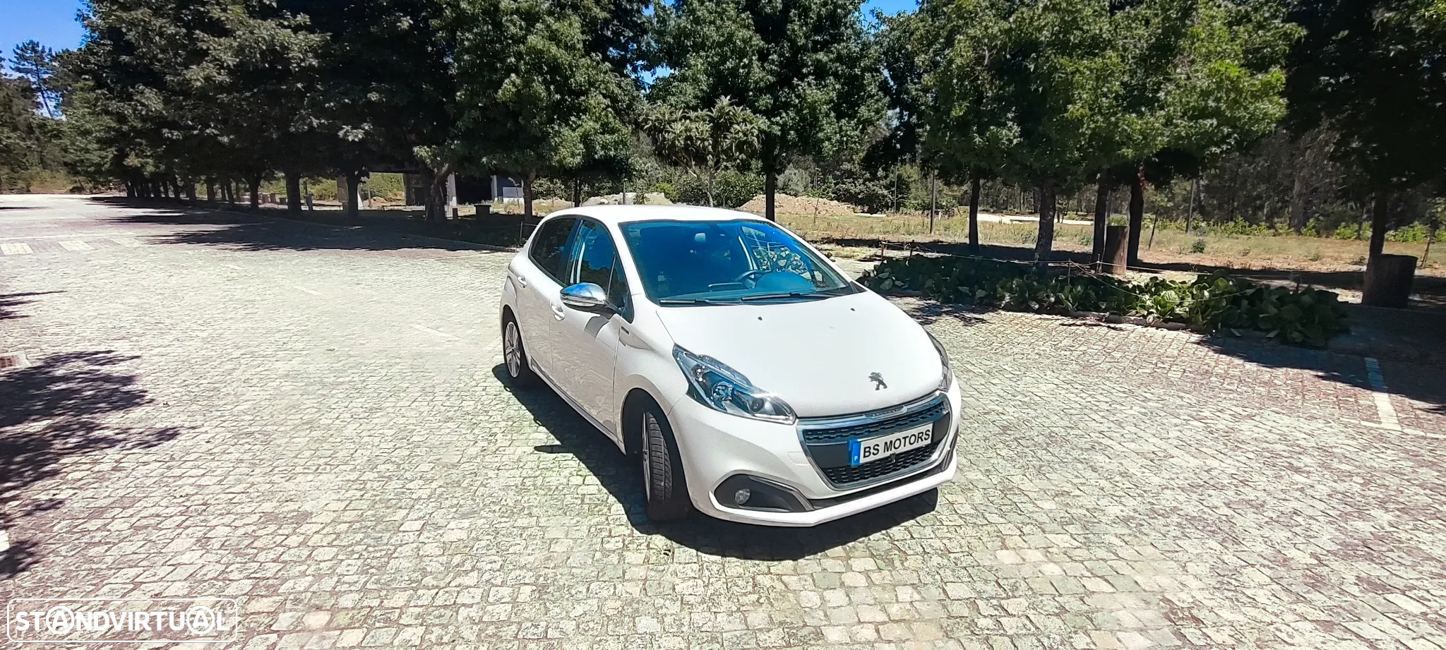 Peugeot 208 1.2 PureTech Signature - 6
