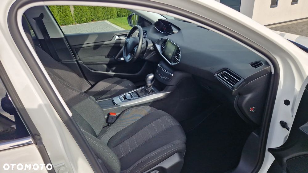 Peugeot 308 ver-1-6-bluehdi-allure-s-s-eat6 - 8