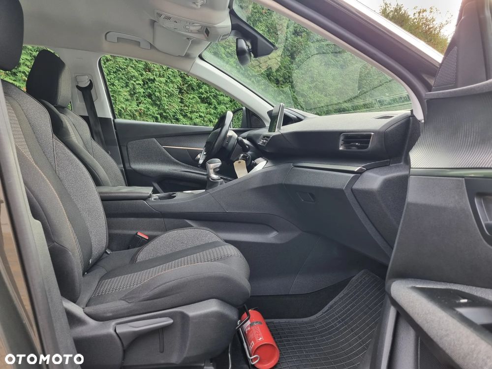 Peugeot 3008 1.2 PureTech Allure Pack S&S - 9