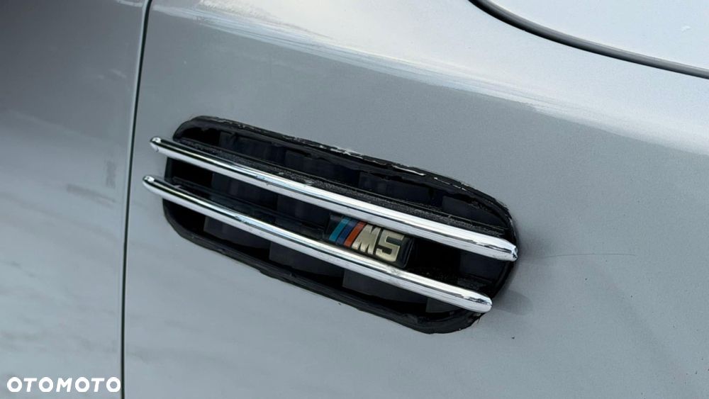 BMW Seria 5 523i - 11