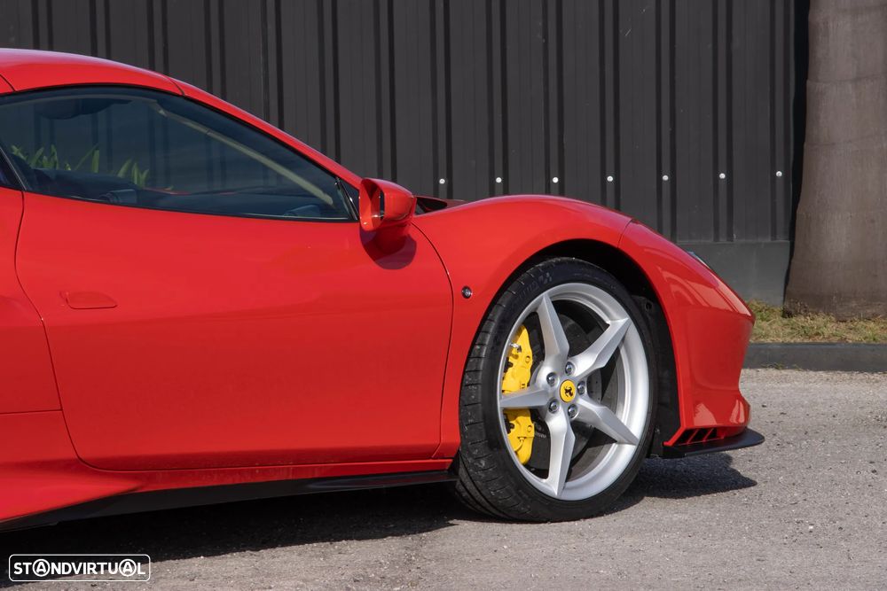 Ferrari F8 Tributo Spider - 21