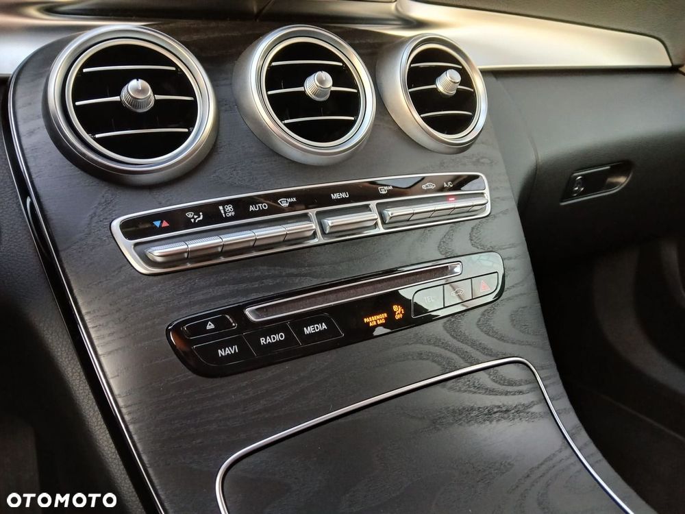 Mercedes-Benz Klasa C 180 9G-TRONIC - 30