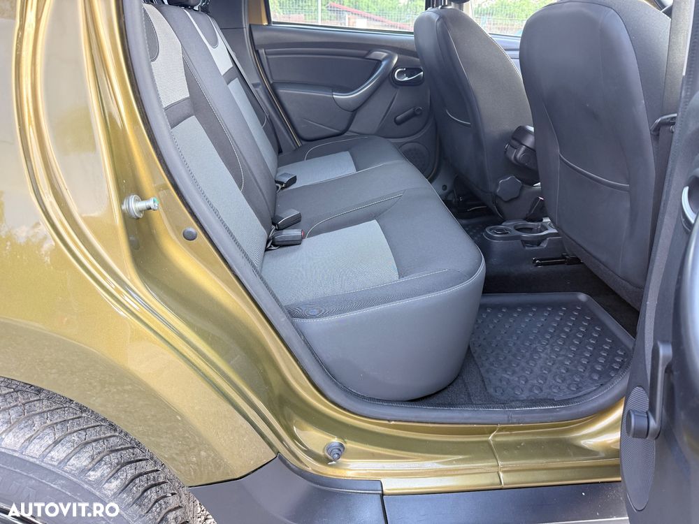 Dacia Duster SCe 115 4x4 Laureate - 9