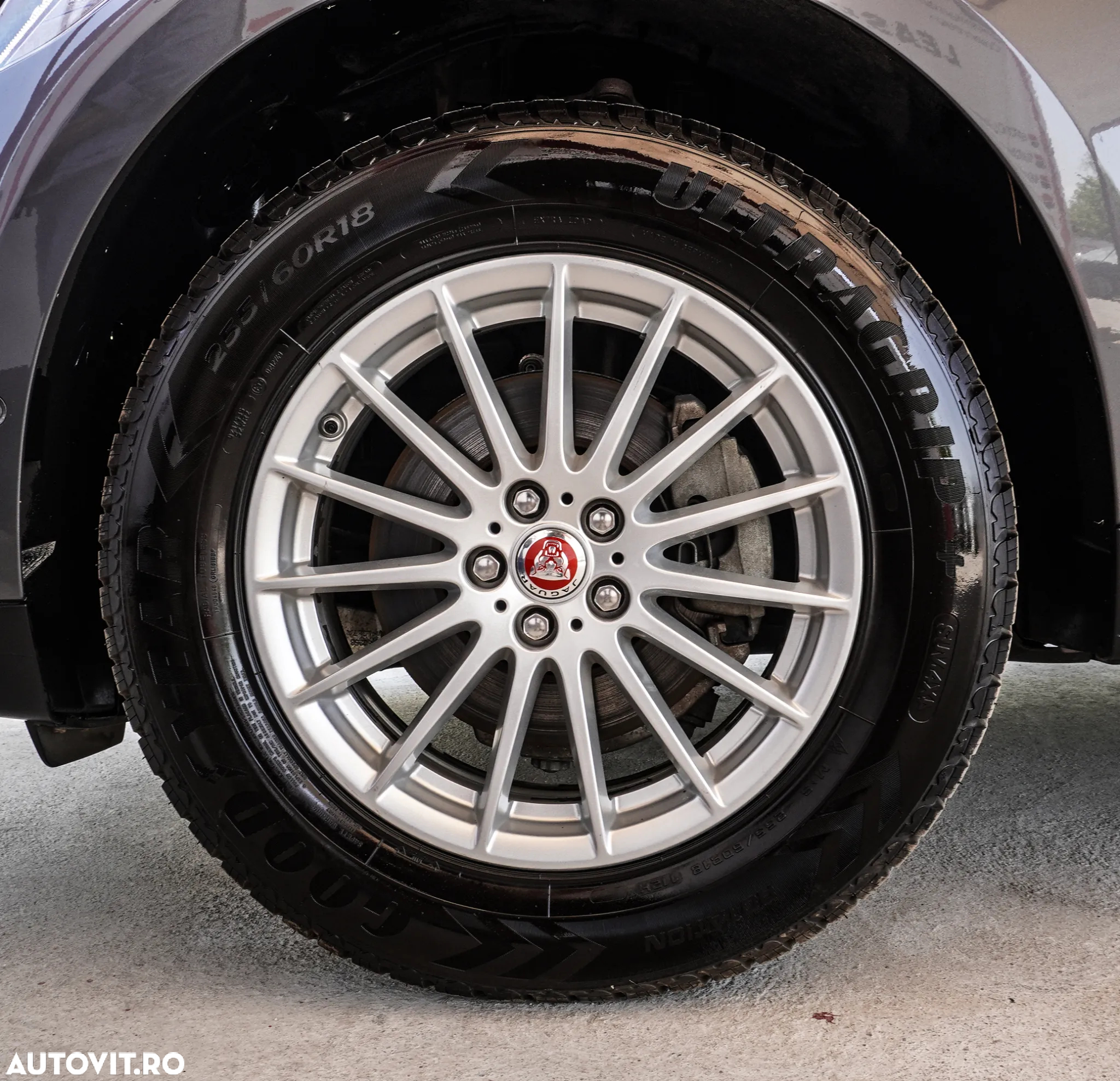 Jaguar F-Pace 20d AWD Prestige - 38