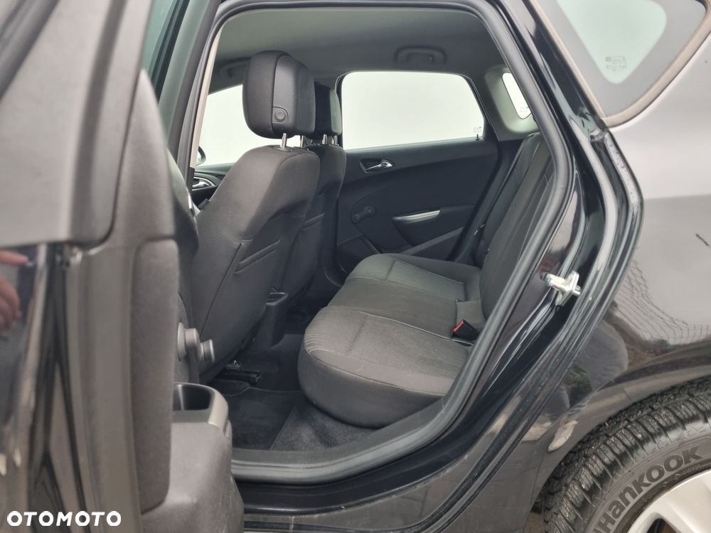 Opel Astra 1.4 Turbo Cosmo - 21