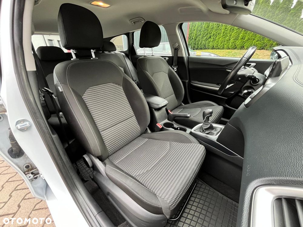 Kia Ceed 1.5 T-GDI M - 25