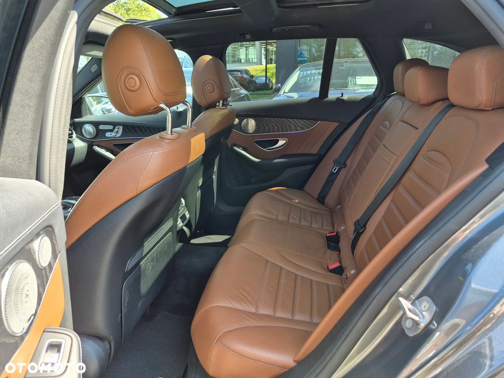 Mercedes-Benz Klasa C 200 4MATIC 9G-TRONIC - 21