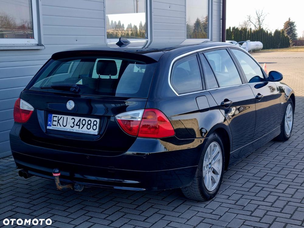 BMW Seria 3 325i - 14