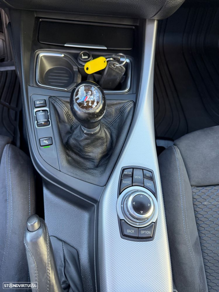 BMW 120 d Pack M - 36