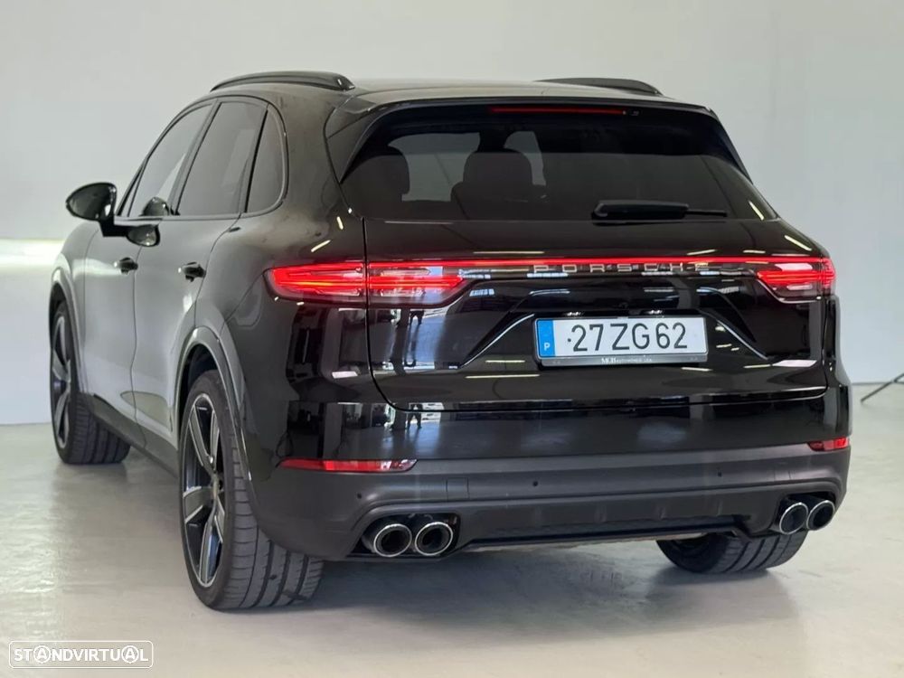 Porsche Cayenne Platinum Edition - 13