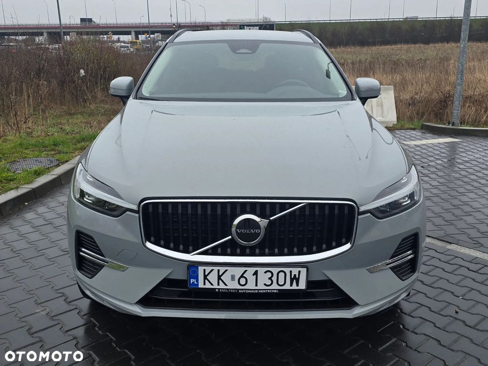 Volvo XC 60 B5 B AWD Ultimate Dark - 4