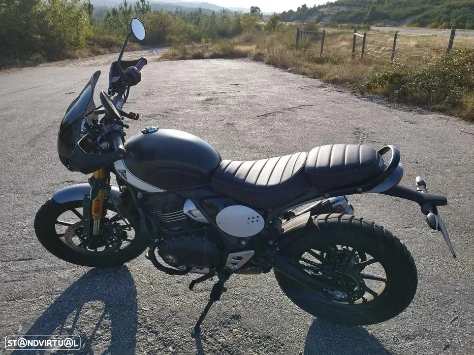 Triumph Scrambler 400X - 4