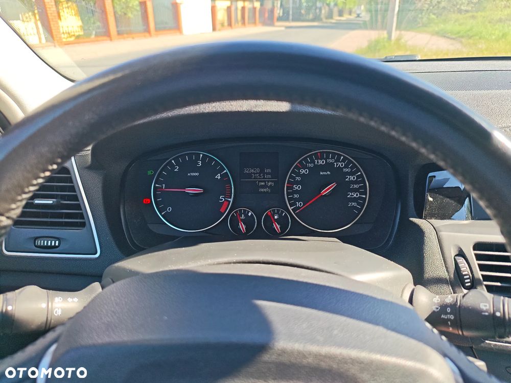 Renault Laguna 2.0 dCi Initiale - 11