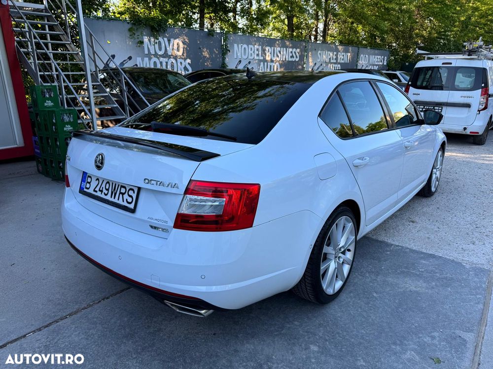 Skoda Octavia 2.0 TDI DSG RS - 2