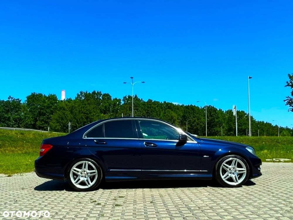 Mercedes-Benz Klasa C 200 CGI Automatik BlueEFFICIENCY Avantgarde - 11