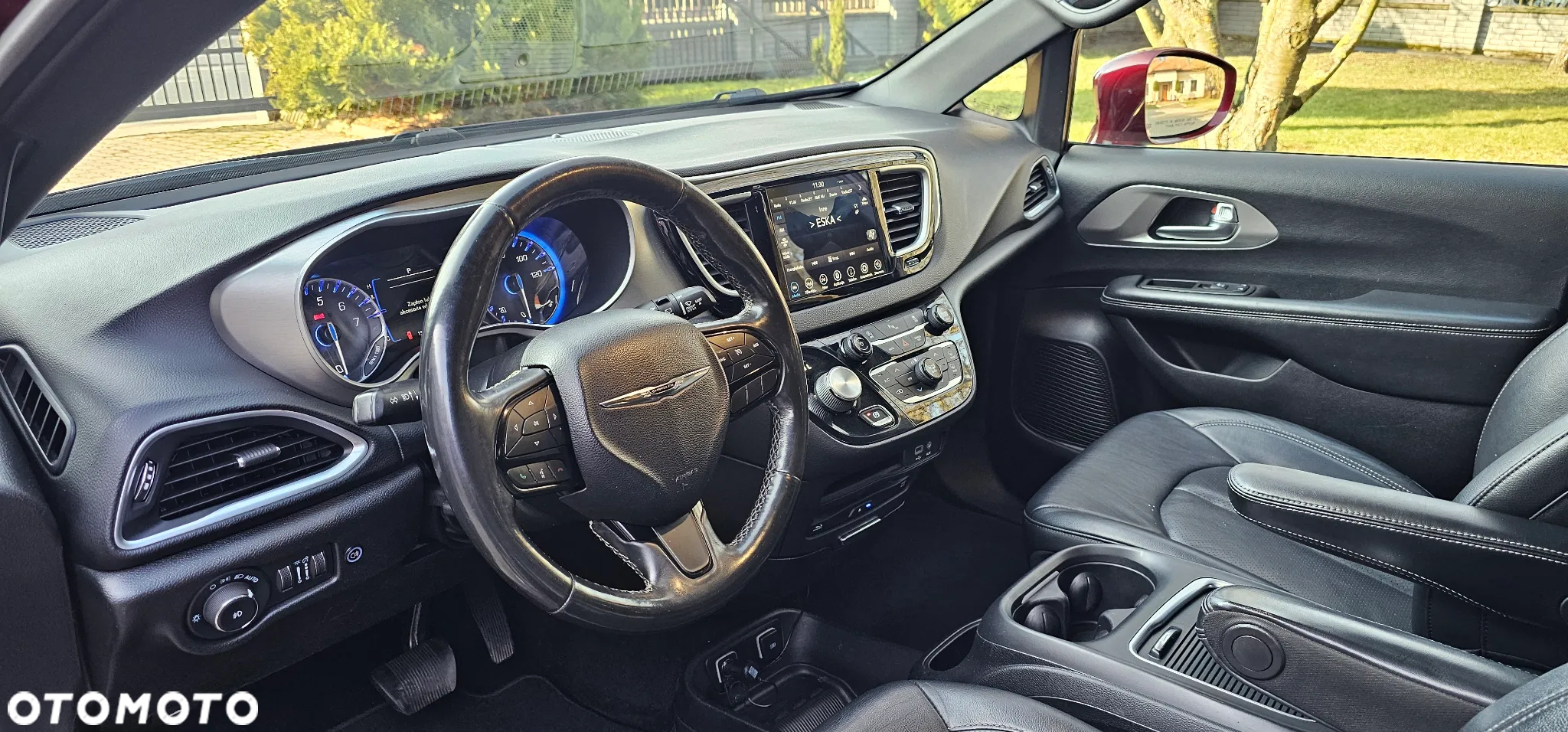 Chrysler Pacifica - 10