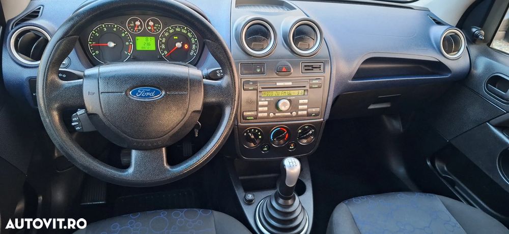 Ford Fiesta 1.25i Comfort - 9