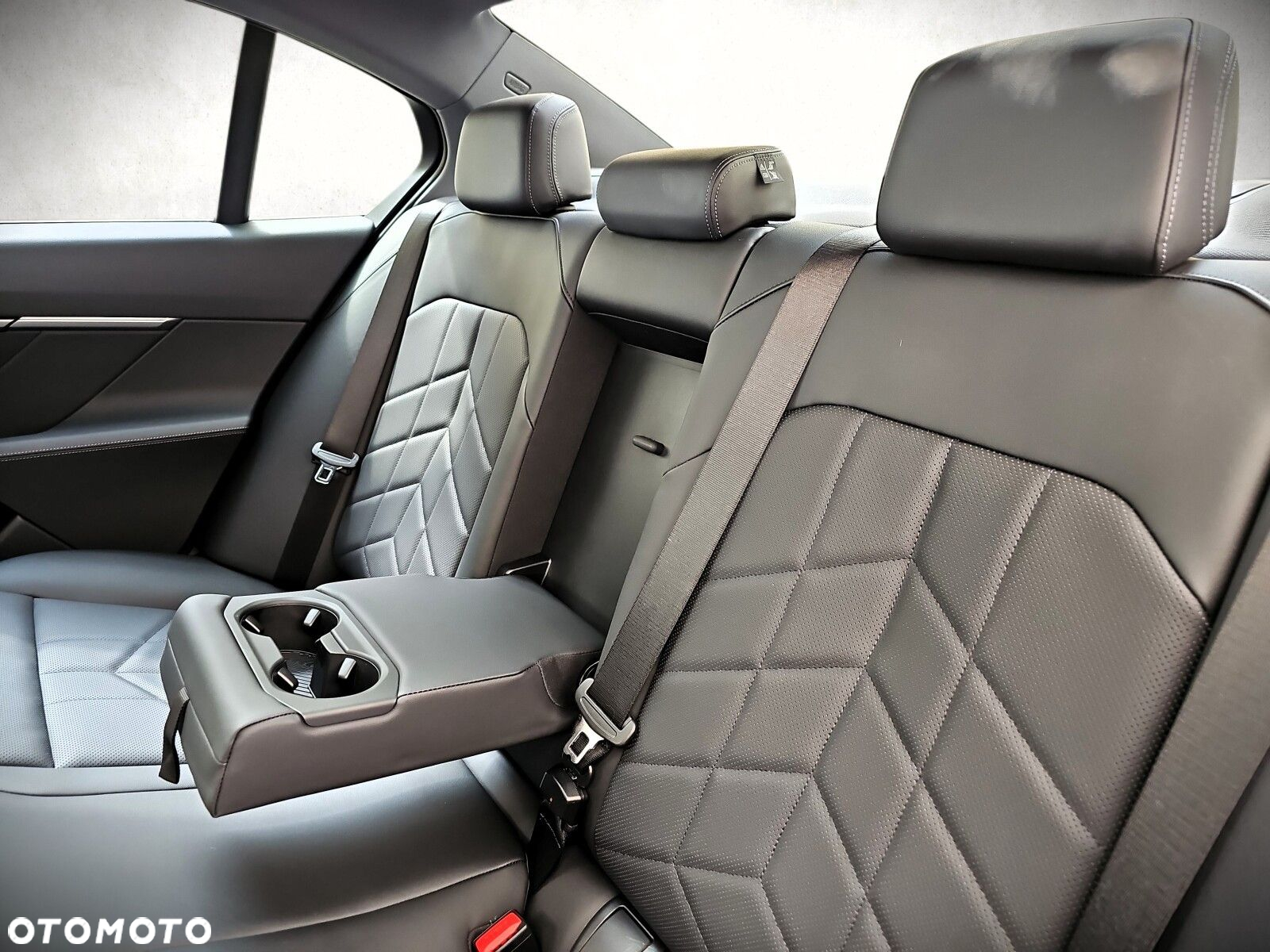 BMW Seria 5 - 32