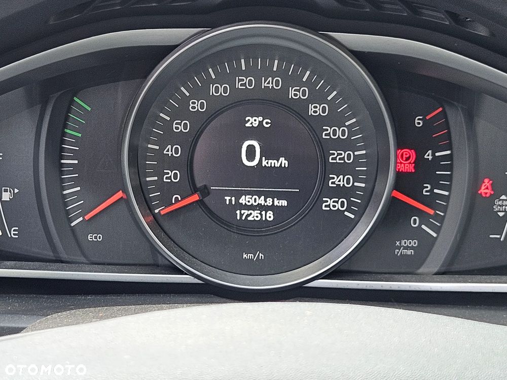 Volvo V40 D2 - 8