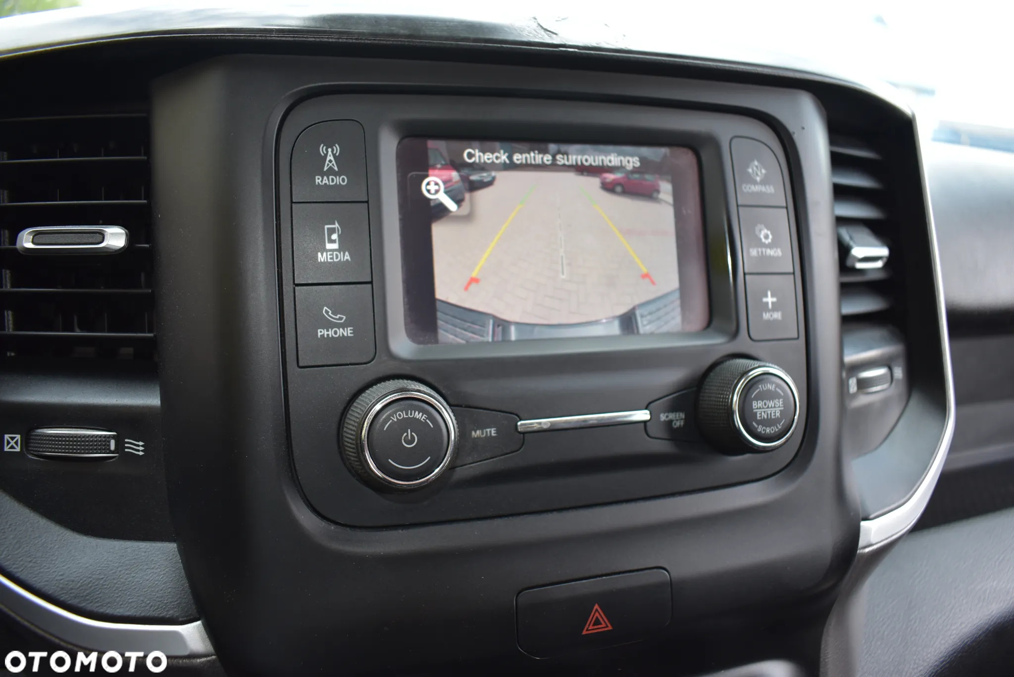 RAM 1500 Crew Cab Sport - 27