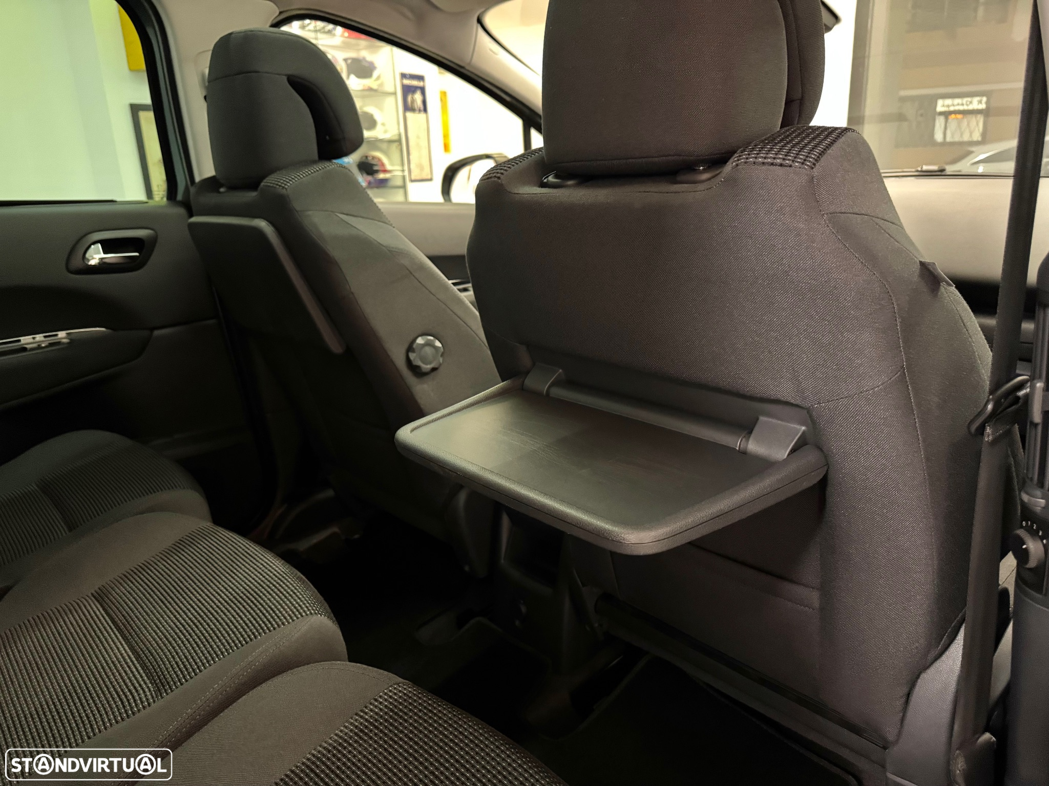 Peugeot 5008 1.6 E-HDi 7L Allure 2-Tronic - 15