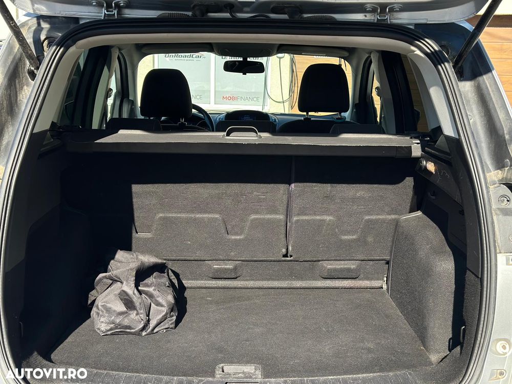 Ford Kuga 2.0 TDCi 4x4 SYNC - 35