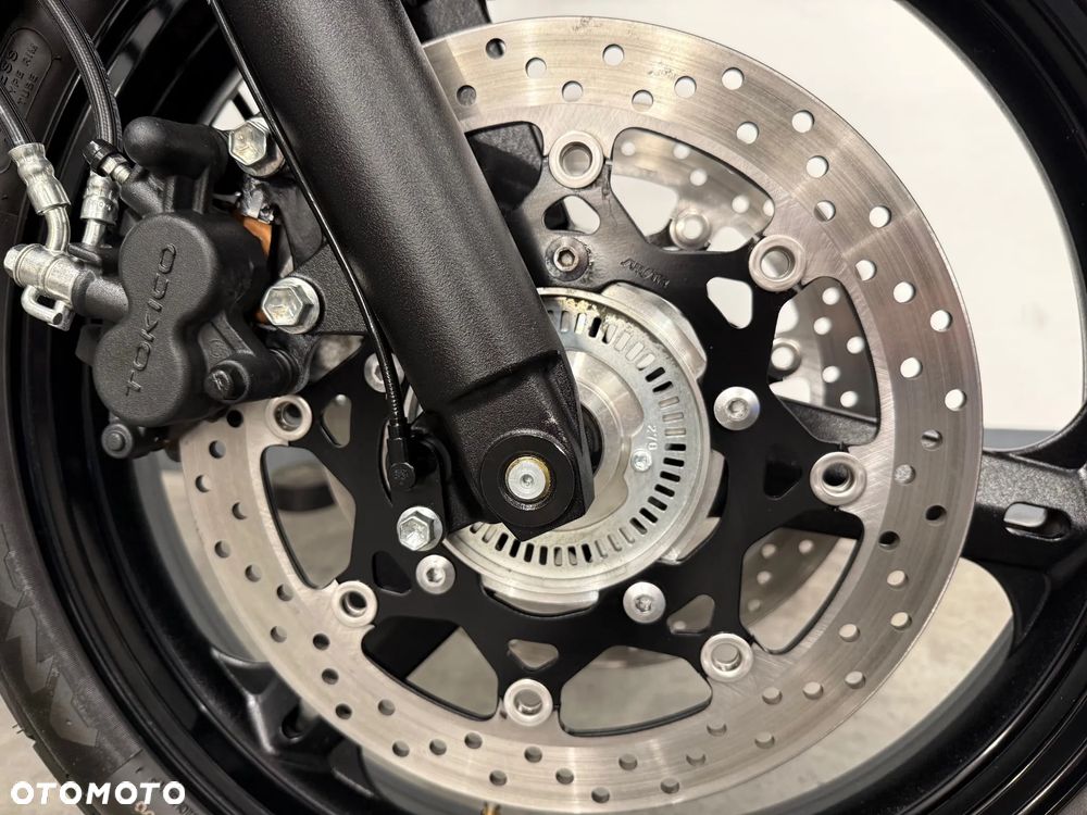 Suzuki V-STROM - 20