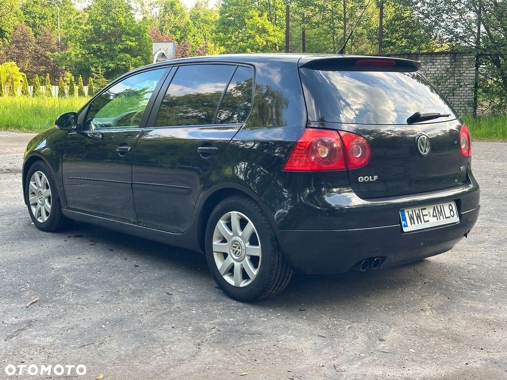 Volkswagen Golf 2.0 TDI DPF GT - 13
