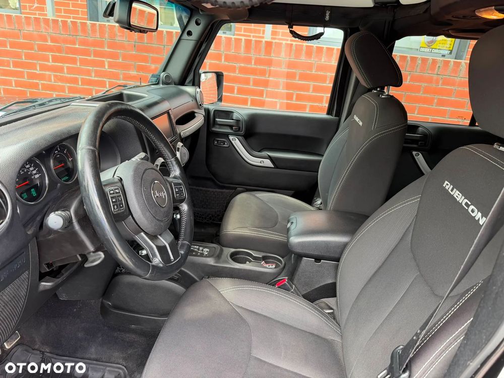 Jeep Wrangler 2.8 CRD Unlim Rubicon - 17
