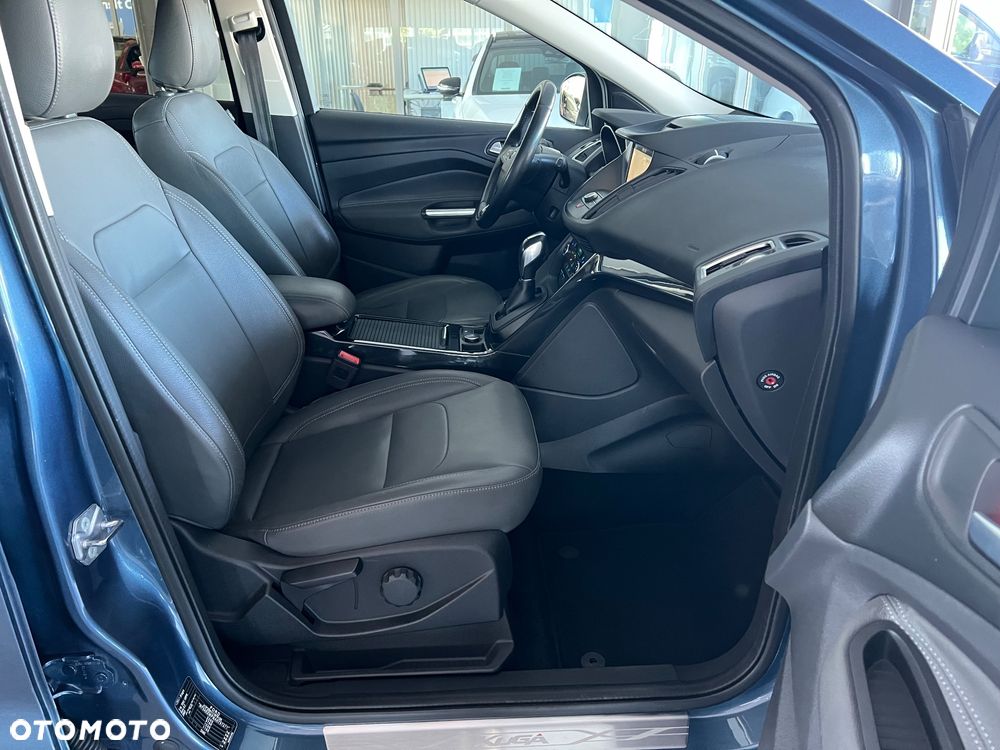 Ford Kuga 2.0 TDCi FWD Titanium - 40
