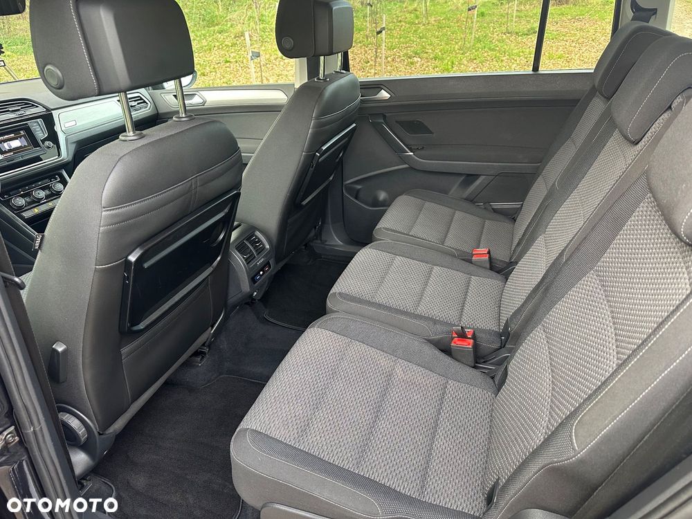 Volkswagen Touran 1.6 TDI BMT Comfortline - 26
